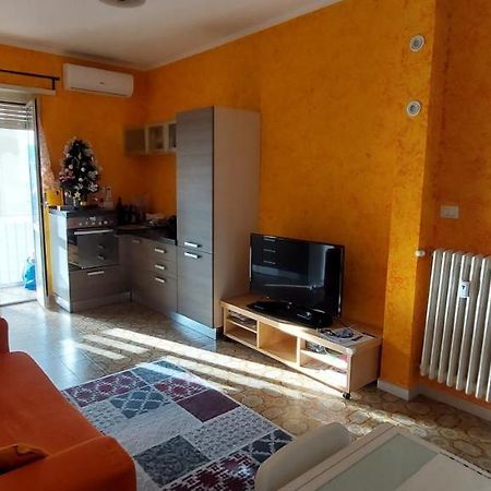 Casa Dei Nonni - Comodo Metro E Stadio Juve トリノ エクステリア 写真